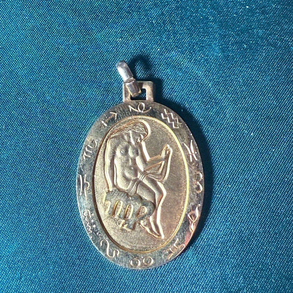 Virgo Zodiac Pendant‎